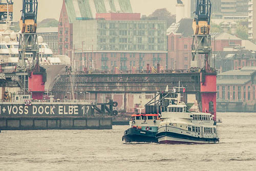 MS Wohdorf - Einzug in den Sandtorhafen in Hamburg 2017