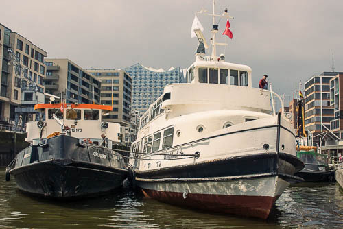 MS Wohdorf - Einzug in den Sandtorhafen in Hamburg 2017